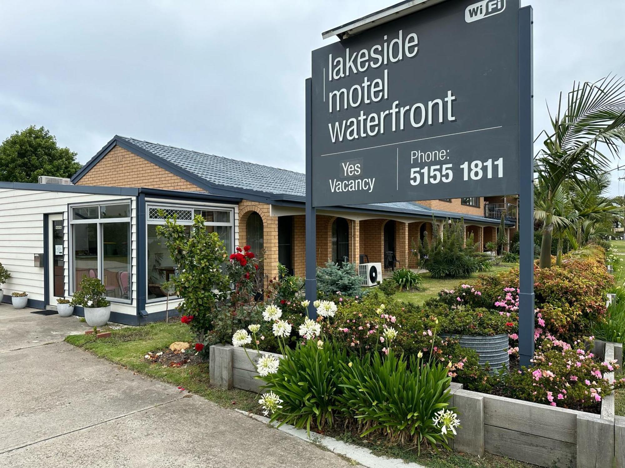 Lakeside Motel Waterfront Lakes Entrance Dış mekan fotoğraf