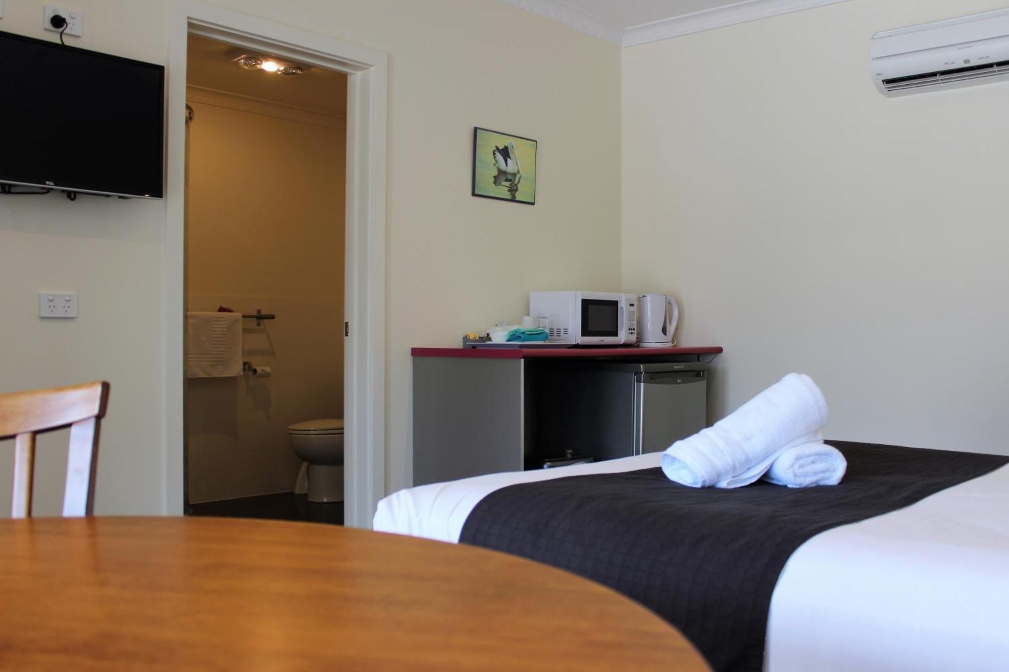 Lakeside Motel Waterfront Lakes Entrance Oda fotoğraf