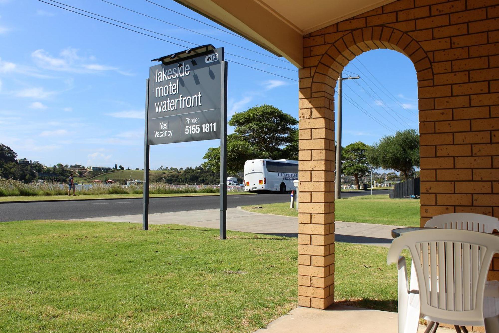 Lakeside Motel Waterfront Lakes Entrance Oda fotoğraf