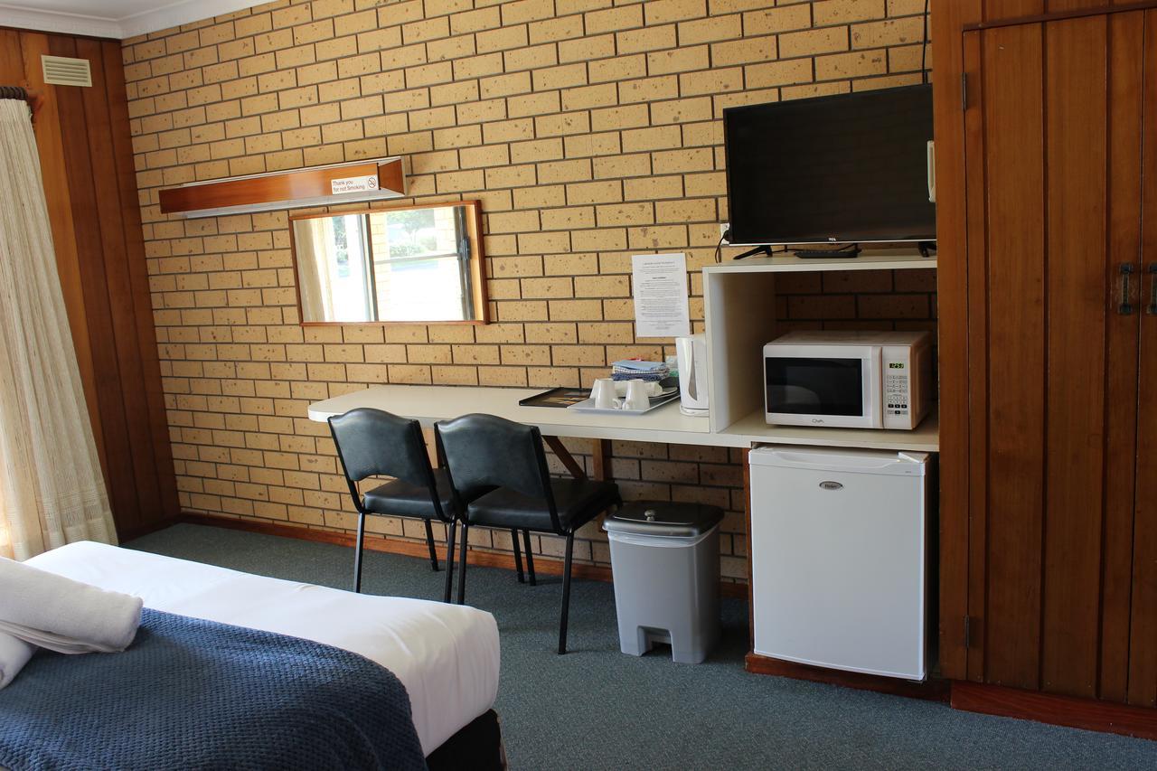 Lakeside Motel Waterfront Lakes Entrance Oda fotoğraf