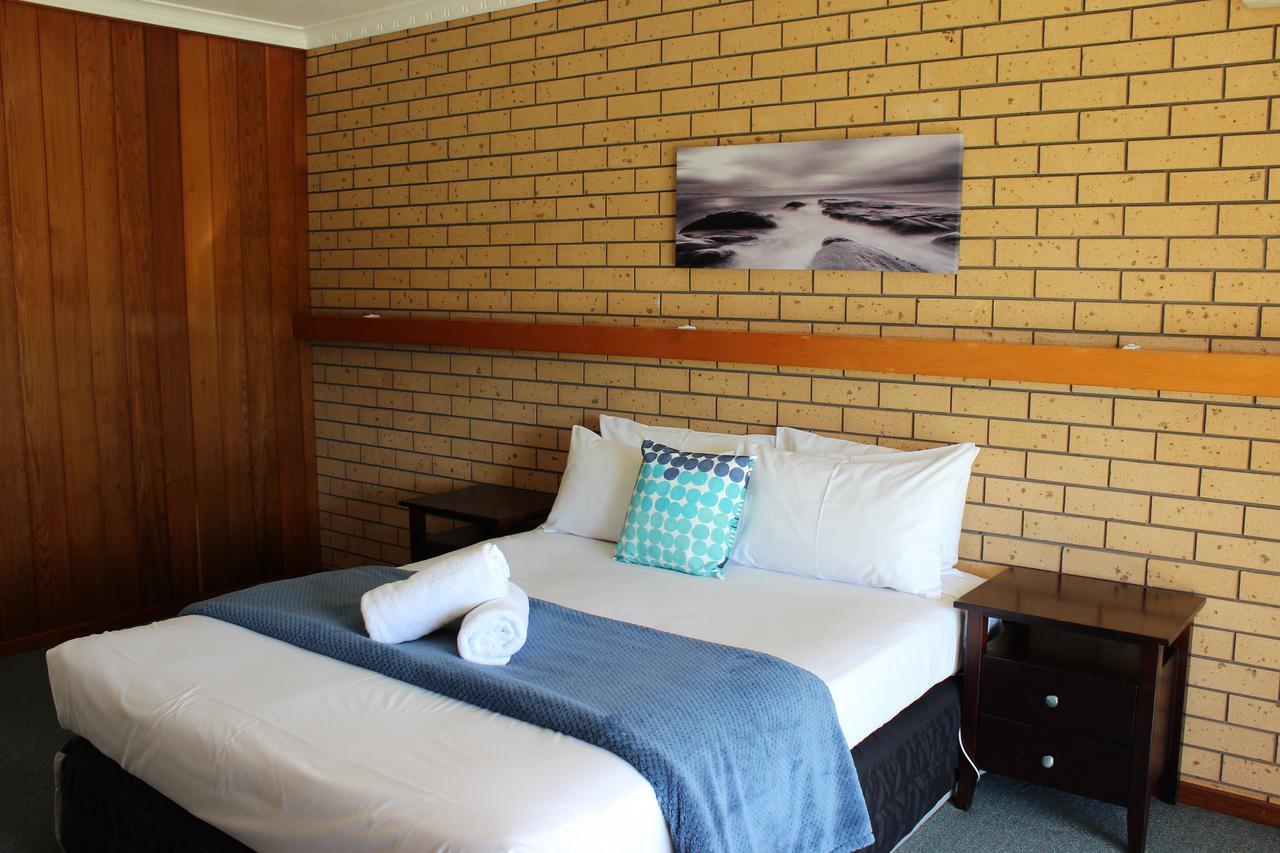 Lakeside Motel Waterfront Lakes Entrance Dış mekan fotoğraf